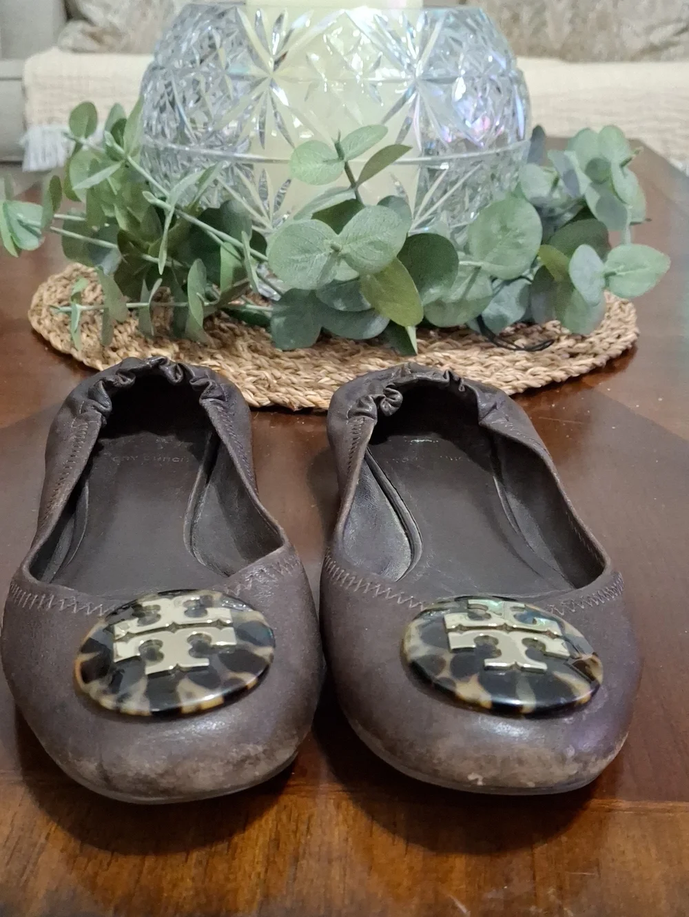 Tory Burch Reva Leather Flats Tortoiseshell Logo Accent Size 7.5 Brown